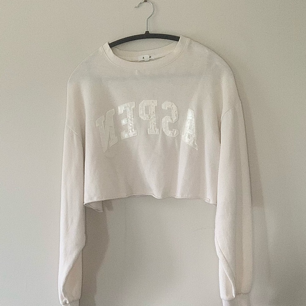Garage Cream / Off-White Cropped Graphic Top / Tee | Women M